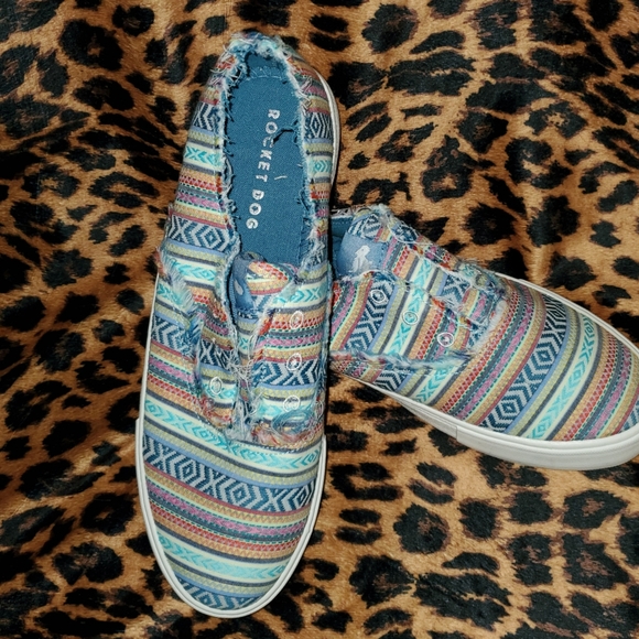 Rocket Dog Shoes - Aztec Tennis Shoes